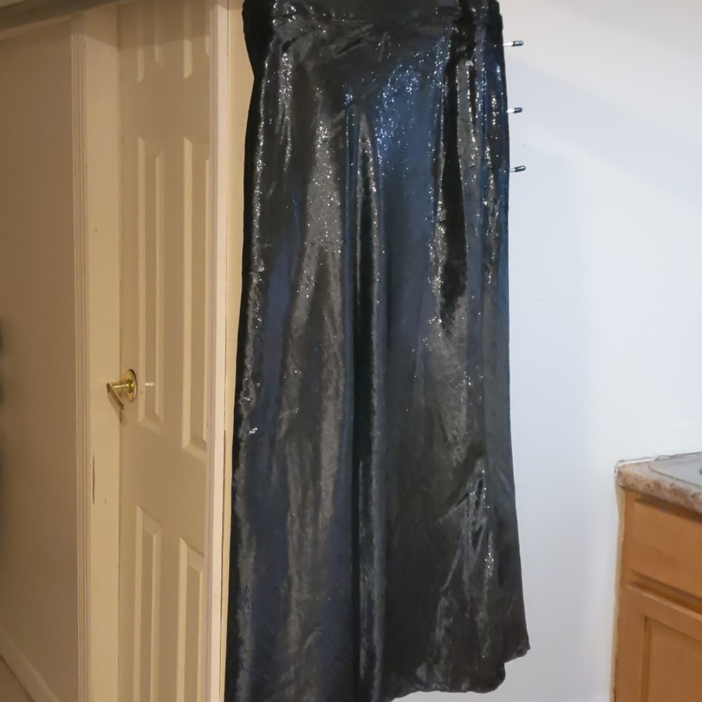 Midi length skirt